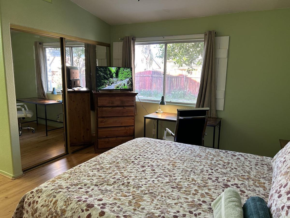 המט Vineyard Vista Suite With Tv And Private Bathroom מראה חיצוני תמונה