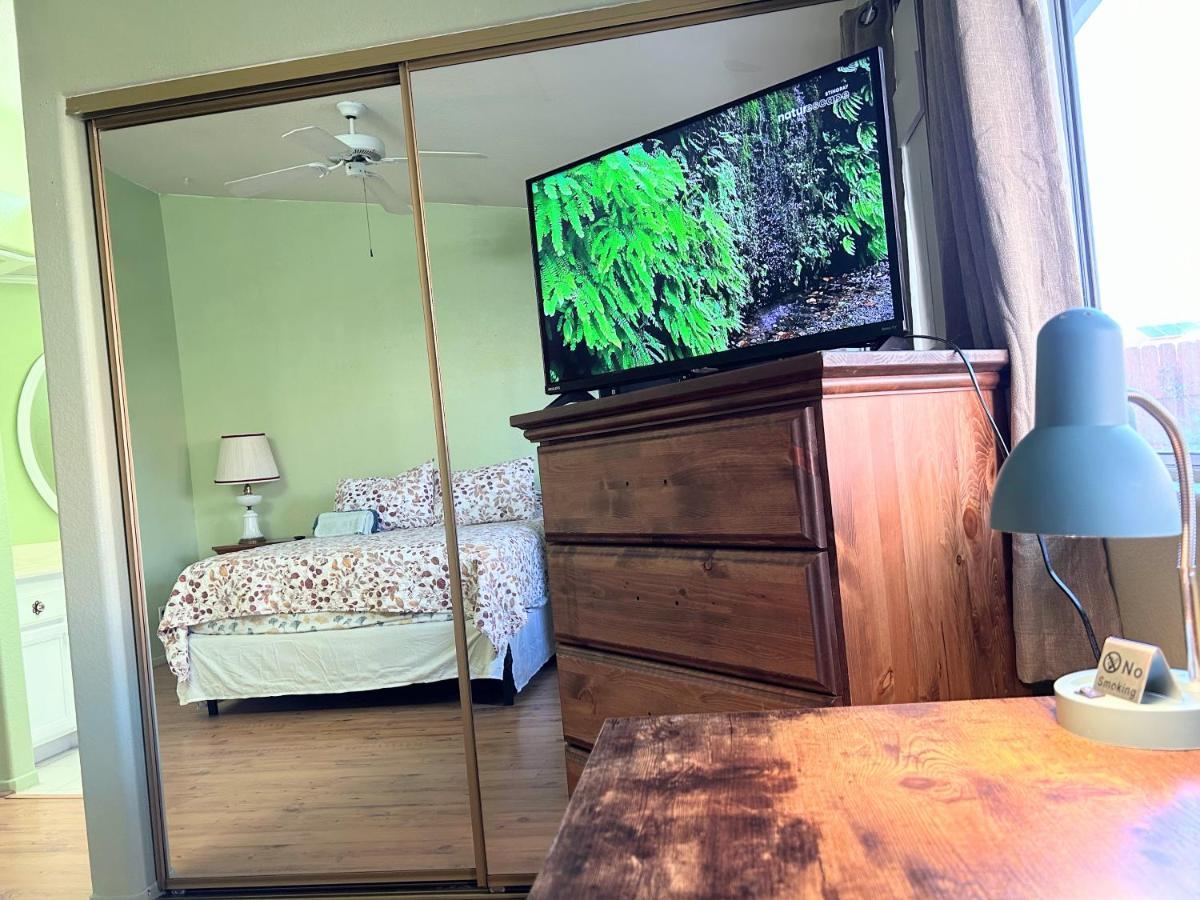 המט Vineyard Vista Suite With Tv And Private Bathroom מראה חיצוני תמונה