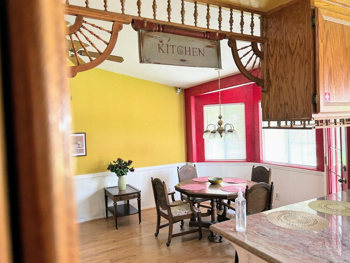 המט Vineyard Vista Suite With Tv And Private Bathroom מראה חיצוני תמונה